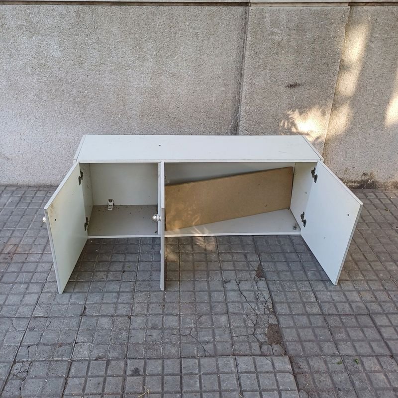Gabinete de cocina en melamina con tres puertas - imagen 4