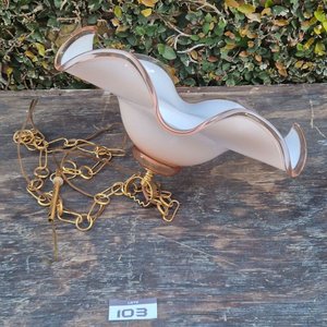 Lámpara de Techo Vintage Estilo Capelina en Vidrio Opal y Rosado - imagen 3