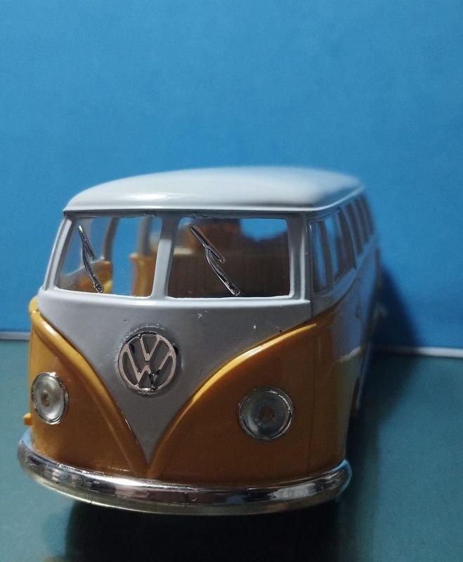 Modelo de Volkswagen Combi 1962 en escala 1/32 - imagen 3