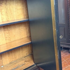 Chiffonier Francés Estilo Napoleón III Madera Laqueada Negra con Aplicaciones - imagen 11