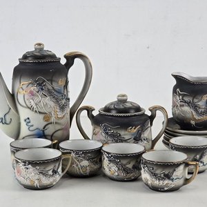 Juego de Café Japonés Dragonware con Dragones y Detalles Dorados - imagen 2