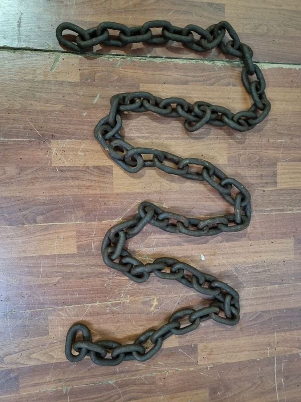 Importante Tramo de Cadena de Hierro Antigua, Eslabones Ovalados Robustos