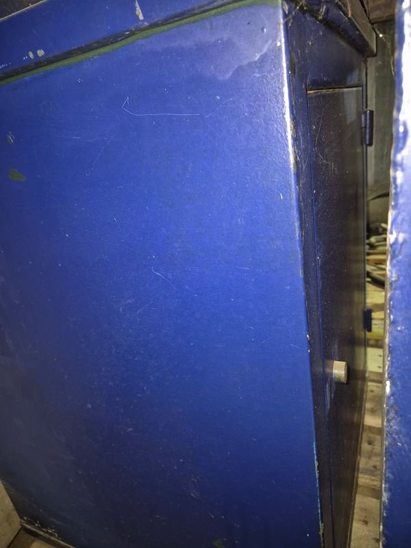 Caja Fuerte Inglesa con Pedestal de Metal - imagen 6
