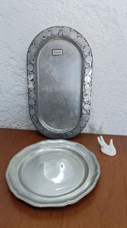 Lote siguiente: Centro de mesa en Peltre con decoración