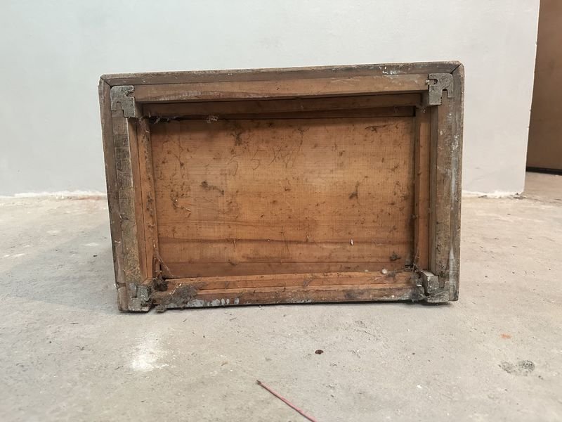 Gabinete de madera antiguo con diseño clásico - imagen 9