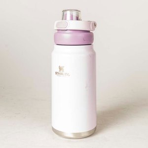 Lote anterior: Botella Térmica Stanley Blanca y Lila 21 cm