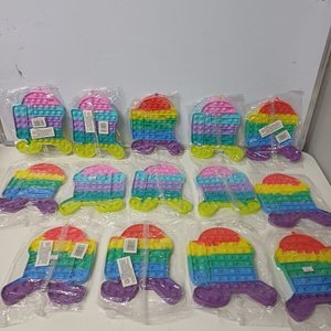 Pop It Anti-Estrés Multicolor Diseño Among Us - imagen 2