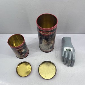 Lote de 2 Latas Coca-Cola Vintage con Diseño de Mujer - imagen 3