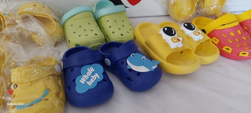 Calzado infantil en venta - Colección de zapatos para niños - imagen 2