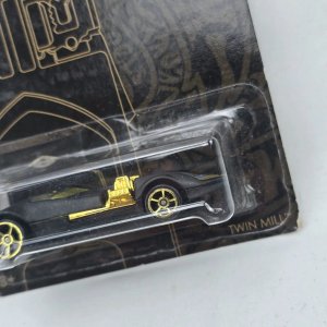 Hot Wheels 50 Aniversario Twin Mill Negro y Dorado - imagen 2