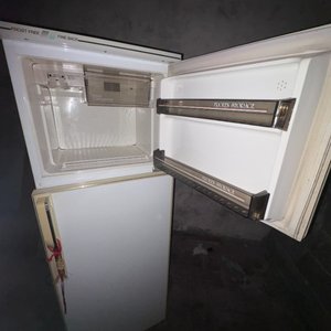 Heladera Blanca con Freezer Superior - imagen 3
