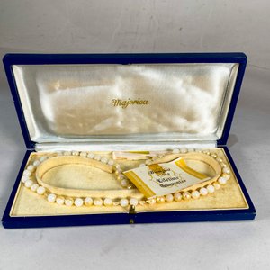 Dos Collares de Perlas Imitación con Estuches Parker y Majorica - imagen 3