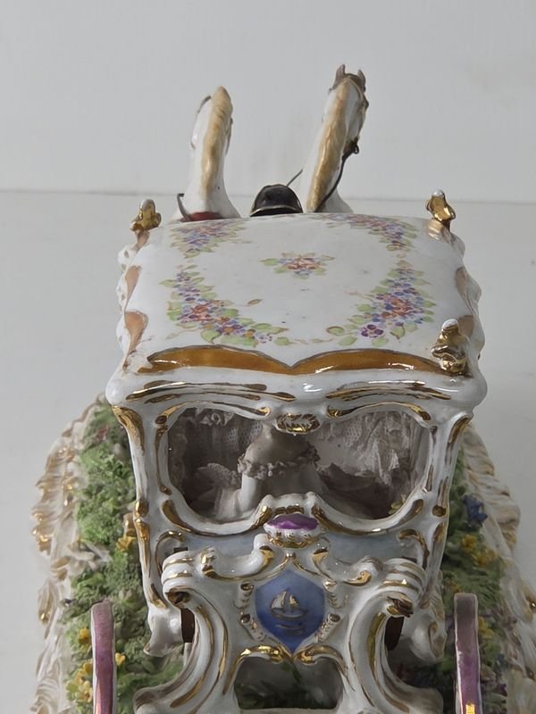Pieza de porcelana policromada de Luigi Fabris, siglo XX - imagen 9