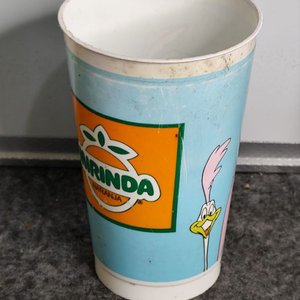 Vaso de Plástico "Mirinda Naranja" con El Correcaminos - Años 90 - imagen 3