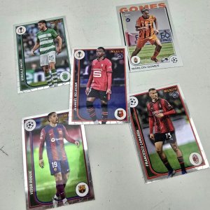 Colección de 5 Tarjetas de Fútbol Topps y Merlin - imagen 1