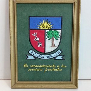 Lote siguiente: Cuadro Escudo Bordado Batallón Uruguay VI "En reconocimiento a los servicios prestados"