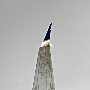 Avión a Escala Copa Airlines y Corta Papel Banco Comercial Uruguay - imagen 5