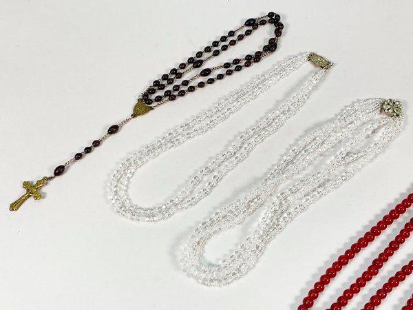 Collar de perlas y joyas variadas - imagen 3