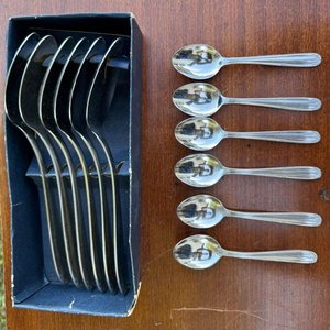 Juego de 6 cucharitas y 6 cucharas grandes Enebe - imagen 4