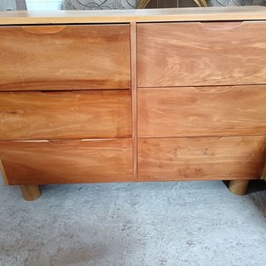 Lote anterior: Cómoda de Madera Maciza Fundamento Nueva