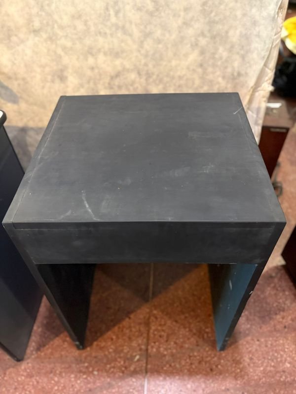 Mesa tipo rack con rueditas para oficina - imagen 2