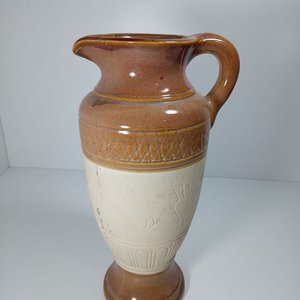 Lote anterior: Jarra Antigua de Cerámica Decorativa Beige y Marrón con Figuras