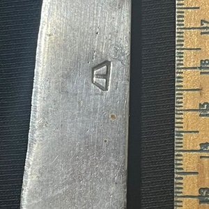 Cuchillo Cauterucho Antiguo con Cabo de Plata y Oro, Vaina Incluida - imagen 2
