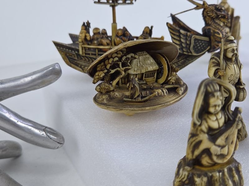 Adornos Japoneses con Figuras y Dragones - imagen 2