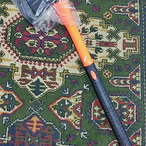 Lote anterior: Hacha de Montear con Cabo de Fibra Naranja y Negro, 70 cm de Largo Total