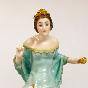 Figura de Porcelana Bavaria Dama con Cisne, Vestido Verde - imagen 2