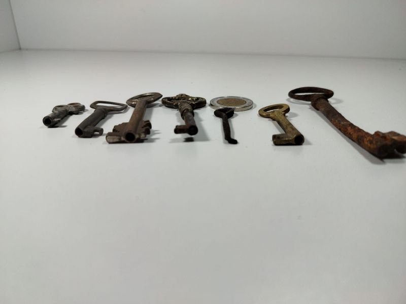 Colección de llaves antiguas y raras - imagen 4