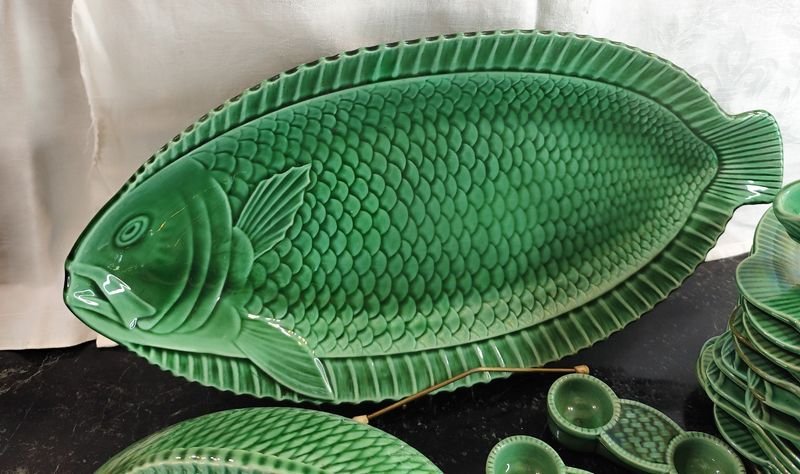 Conjunto de platos y accesorios para pescado en mayólica - imagen 12