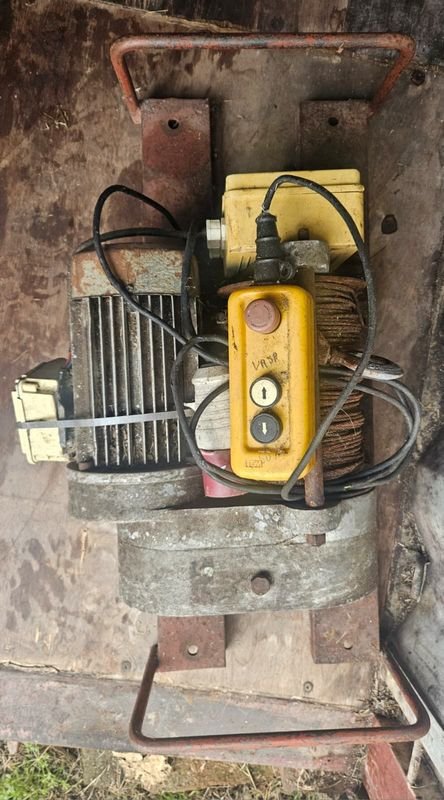 Polipasto Eléctrico con Motor, Cable y Botonera Amarilla
