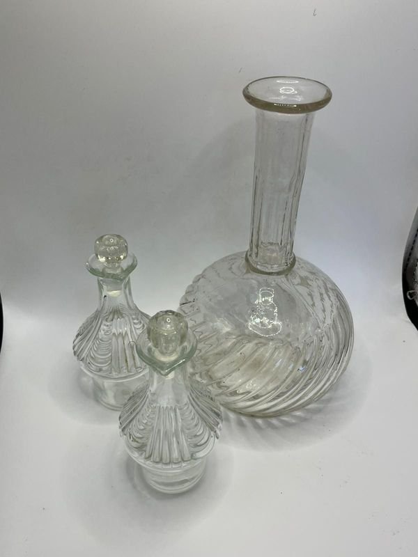 Botellas de vidrio con especieros - imagen 2