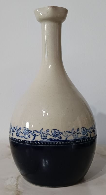 Porrón de Cerámica para Vino - Accesorio Decorativo - imagen 3