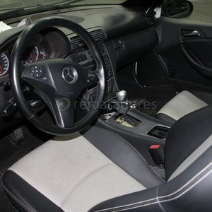 Mercedes-Benz CLK 230 Coupé Gris y Blanco - imagen 3