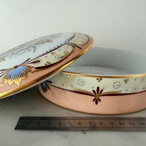 Antigua Bombonera o Alhajero de Porcelana Limoges F.M. Artístico - imagen 3