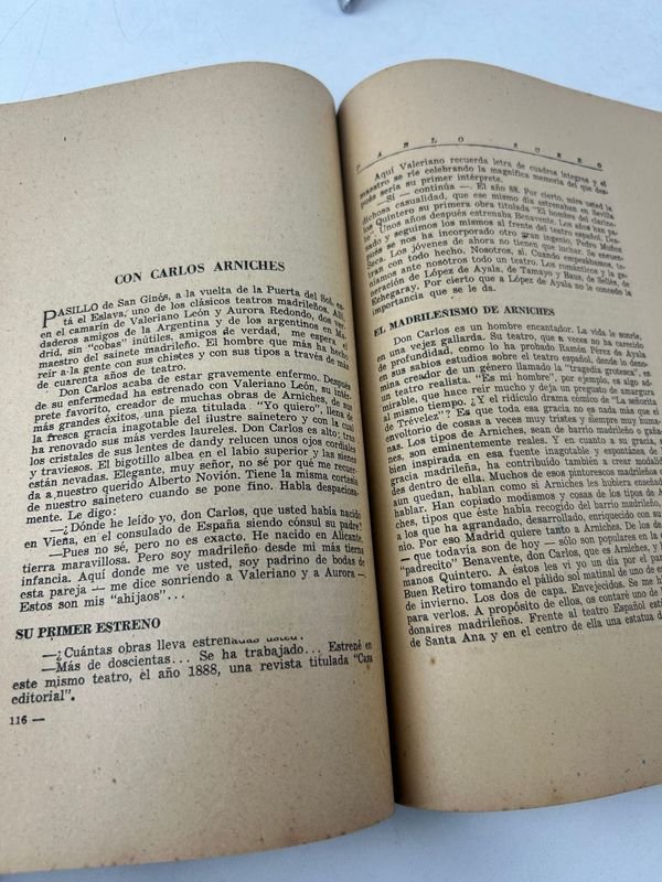 Libro político vintage de España durante la era de Franco - imagen 4