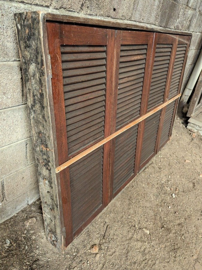 Ventana de madera con dos hojas corredizas y marco - imagen 8