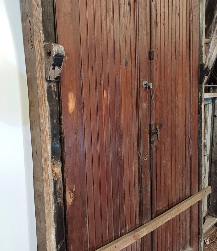 Puerta de dos hojas con marco, completamente en pinotea - imagen 6