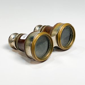 Prismáticos Antiguos de Bronce y Metal con Forro de Cuero - imagen 1