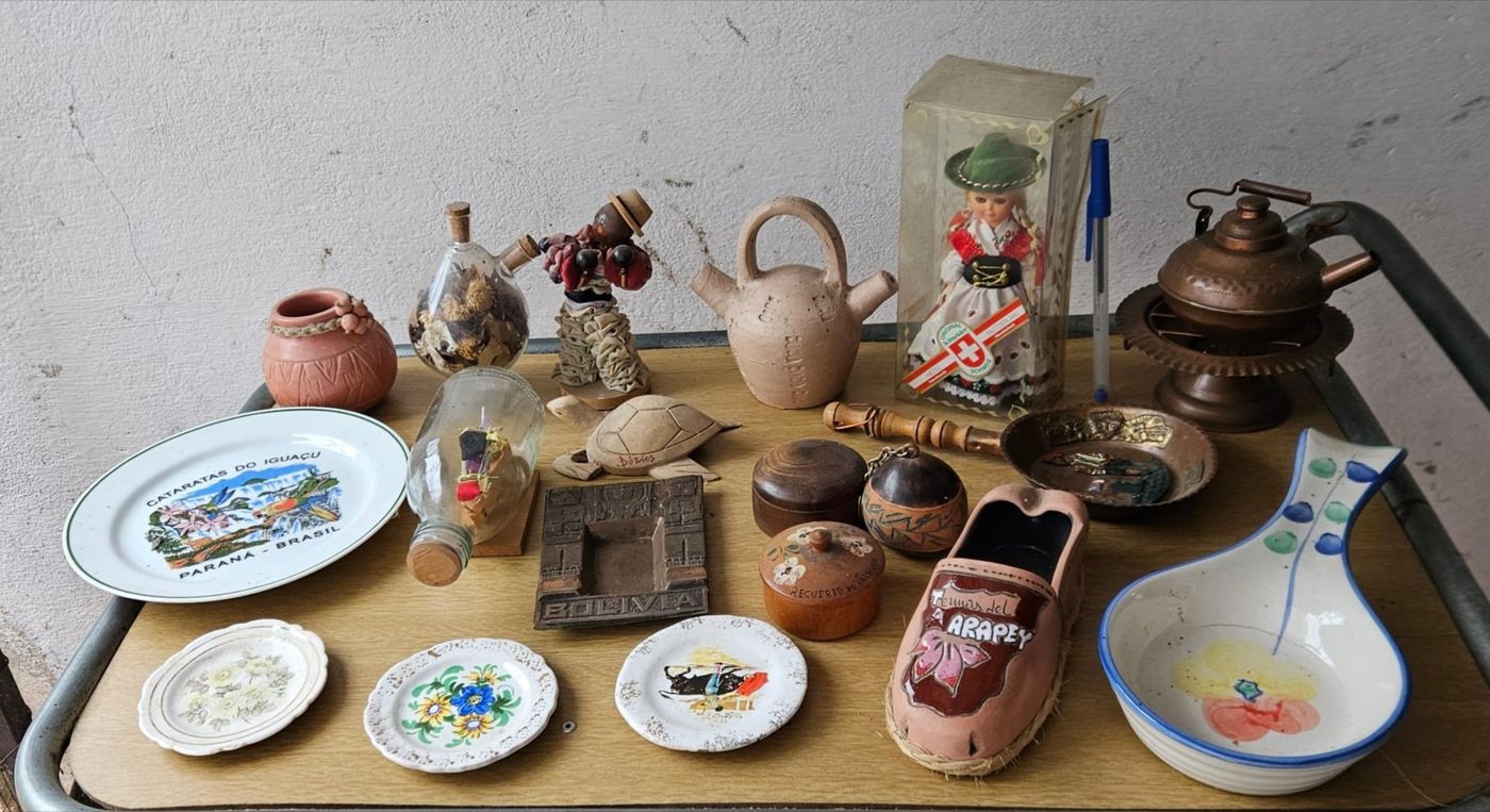 Adornos y Souvenirs de Viajes: Colección Variada