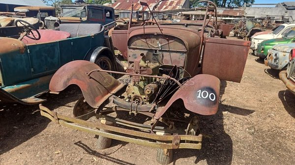 Automóvil Antiguo Convertible Descapotable para Restaurar - imagen 1