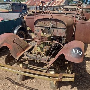 Automóvil Antiguo Convertible Descapotable para Restaurar - imagen 1