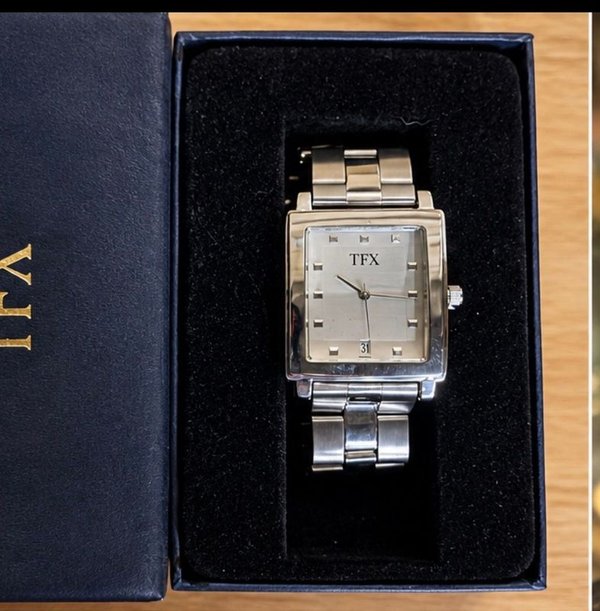 Reloj Bulova TFX Rectangular Acero Inoxidable con Estuche