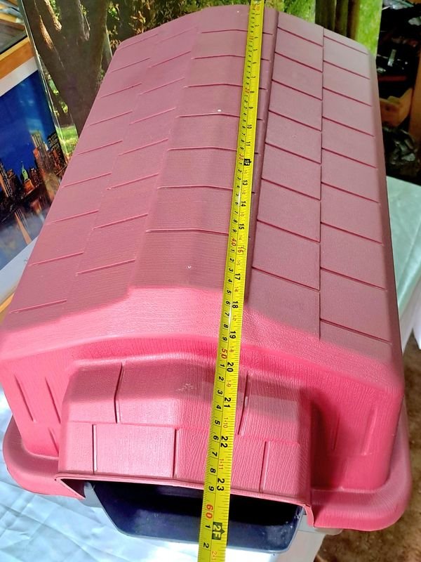 Caja de plástico para mascotas sin uso - imagen 4