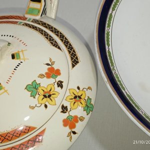 Lote de Loza y Porcelana Inglesa: Tetera, Compotera, Fuente Ovalada y Frutera - imagen 7