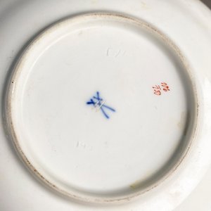 Juego de Loza con Flores Rosas: Cafetera, Azucarero, 5 Tazas y 5 Platos - imagen 5
