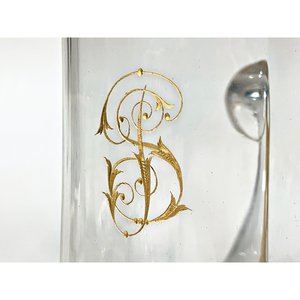 Jarra y 11 Copas de Cristal con Guarda Dorada y Monogramas - imagen 5