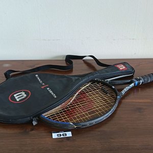 Raqueta de Tenis Wilson Soft Shock Titanium/Graphite con Funda y Tobilleras con Peso - imagen 2